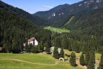 http://www.slovakiainn.sk/ [val]