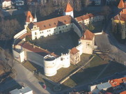http://www.kezmarok.com/?Kezmarsky_hrad [val]