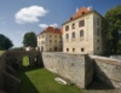 http://www.zamek-kunstat.cz/ [val]