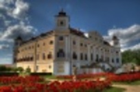 http://www.zamekmilotice.cz/ [val]