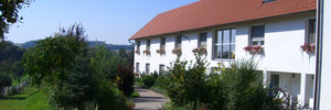 Vložil / webový link/ zdroj: http://www.allinred.at/