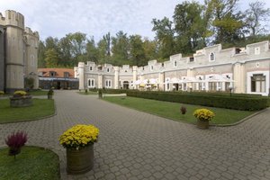 Vložil / webový link/ zdroj: www.hotelstekl.cz