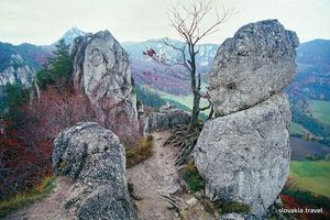 http://slovakia.travel/sulovsky-hrad, Vložil / webový link/ zdroj: http://sl